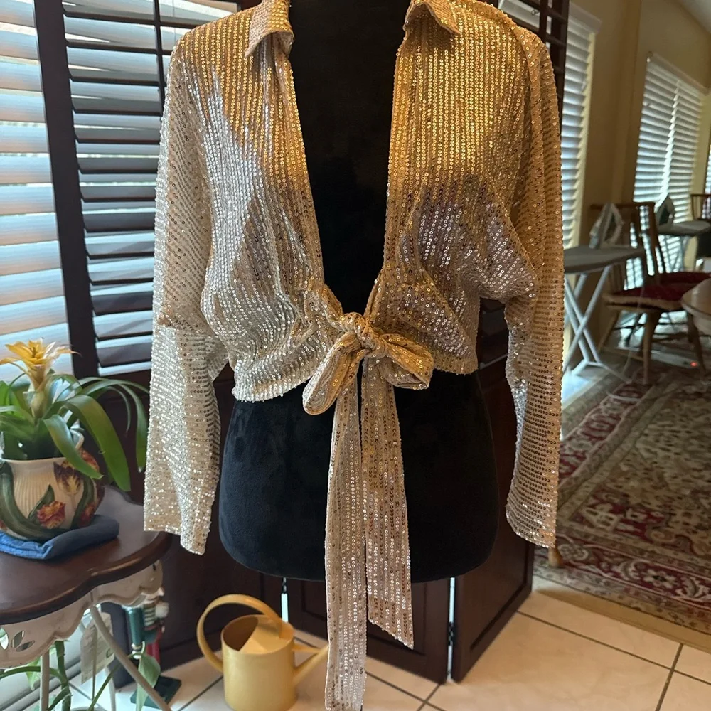 NWT STEPS NY SEQUINED CROP - Picture 1 of 5